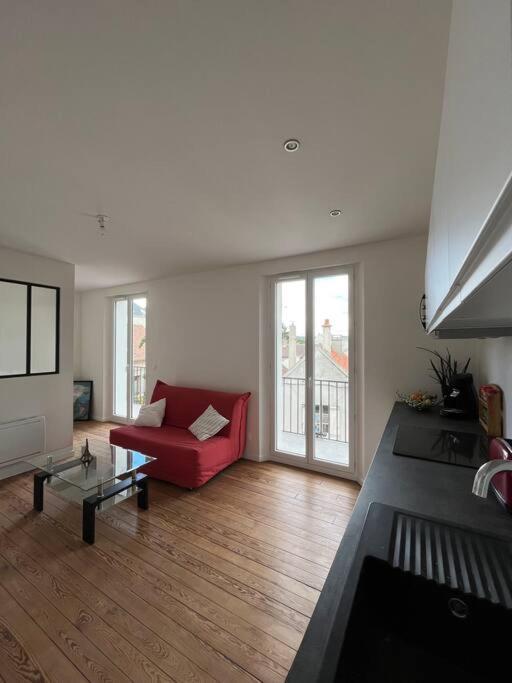 Apartment With Balcony Near Disneyland. Esbly Bagian luar foto